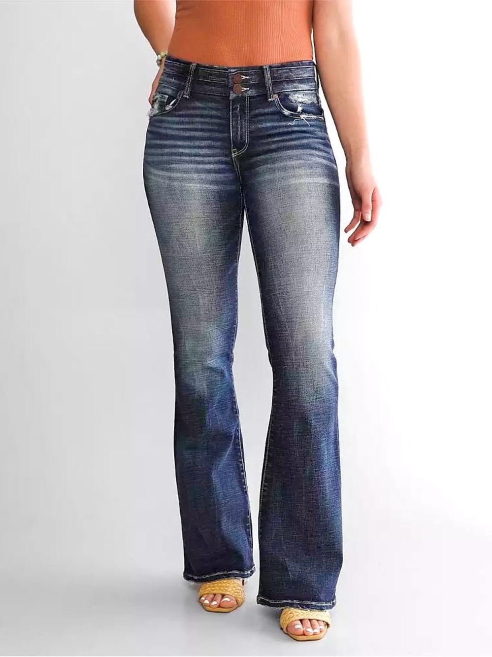 BKE Payton 26x37 Inseam Tall Medium to Dark Wash Mid-Rise Flared Women’s Jeans